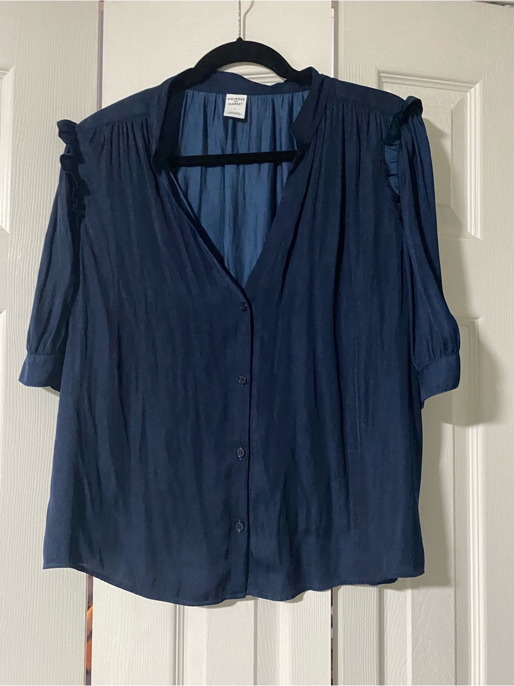 Melrose and Market Navy Button-Front V-Neck Ruffle Sleeve Blouse
